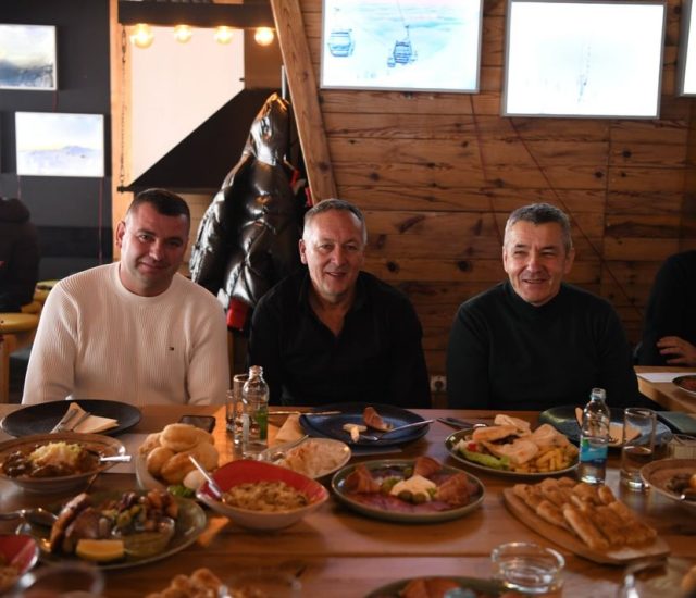 Uručene sezonske karte olimpijcima